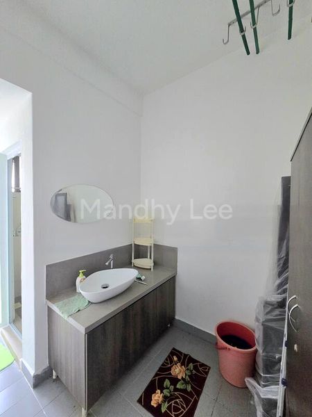 Room (Condo) for Rent in  Kum Hing Court - Image 4